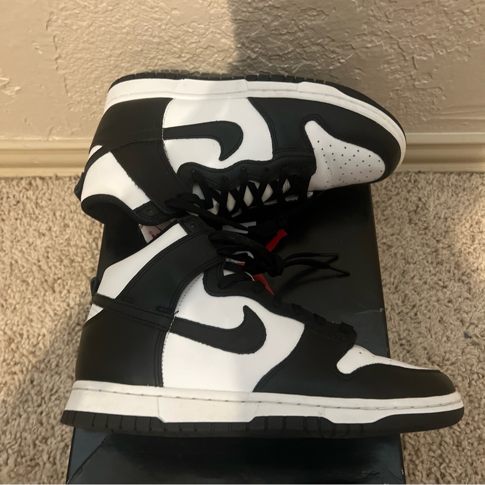 Panda Mid Dunks - Picture 2 of 7